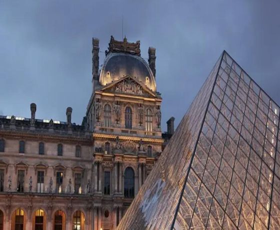 Louvre Museum Masterpieces Guided Tour with Access